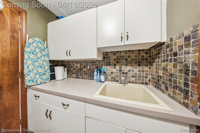 24760 Arsenal Road, Flat Rock, MI 48134
