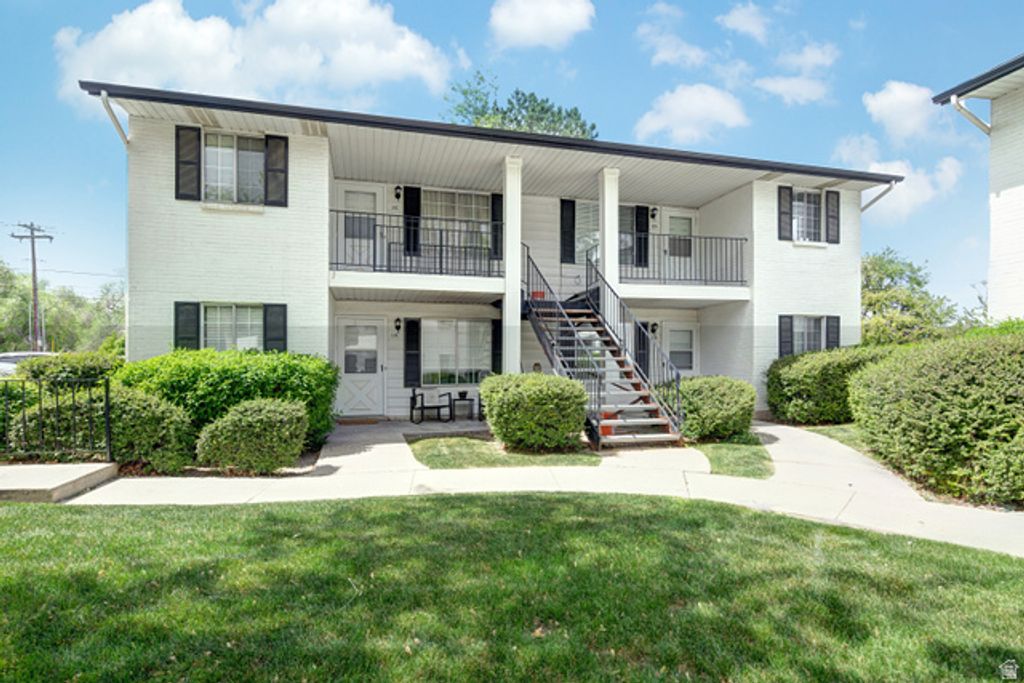 Image 1 of property listing at 3575 S 3200 W #1B, West Valley City, UT 84119