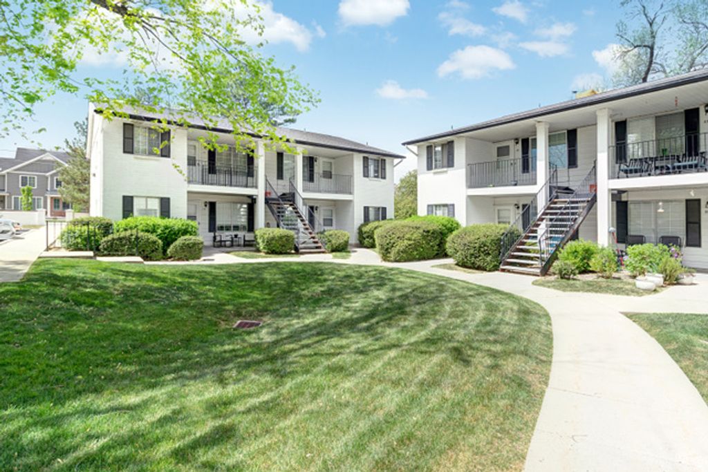 Image 2 of property listing at 3575 S 3200 W #1B, West Valley City, UT 84119