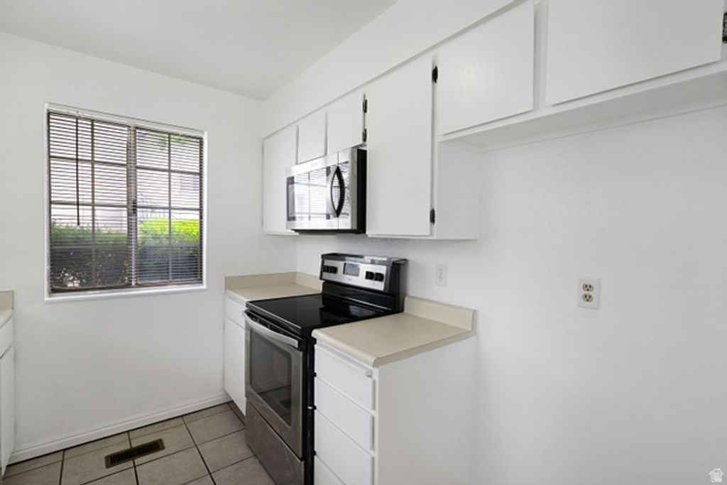 Image 12 of property listing at 3575 S 3200 W #1B, West Valley City, UT 84119