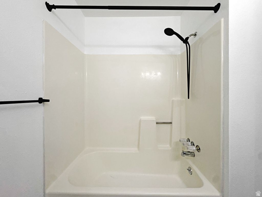 Image 18 of property listing at 3575 S 3200 W #1B, West Valley City, UT 84119