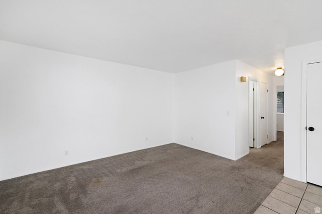 Image 6 of property listing at 3575 S 3200 W #1B, West Valley City, UT 84119