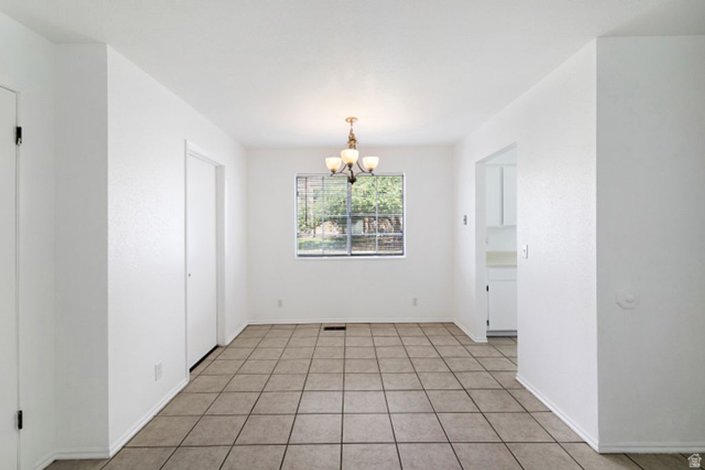 Image 8 of property listing at 3575 S 3200 W #1B, West Valley City, UT 84119