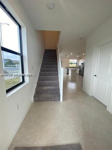 575 NE 208th Ter 575, Miami, FL 33179