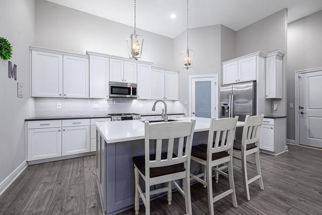 6524 Barth Road, Shawnee, KS 66226