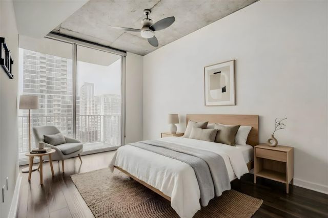 360 Nueces ST 2004, Austin, TX 78701