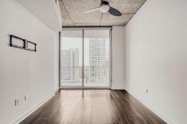 360 Nueces ST 2004, Austin, TX 78701