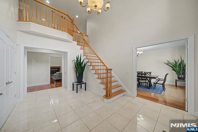 217 Lyncrest Road, Englewood Cliffs, NJ 07632