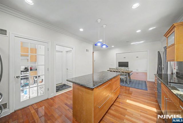 217 Lyncrest Road, Englewood Cliffs, NJ 07632
