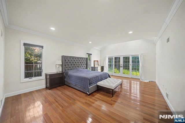 217 Lyncrest Road, Englewood Cliffs, NJ 07632