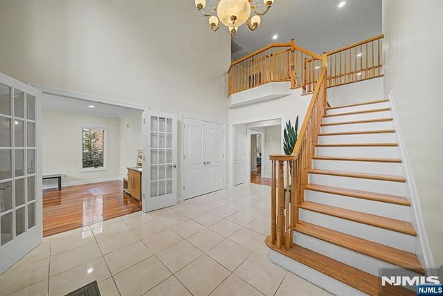 217 Lyncrest Road, Englewood Cliffs, NJ 07632