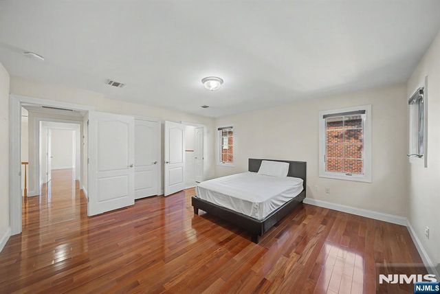 217 Lyncrest Road, Englewood Cliffs, NJ 07632