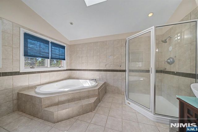 217 Lyncrest Road, Englewood Cliffs, NJ 07632