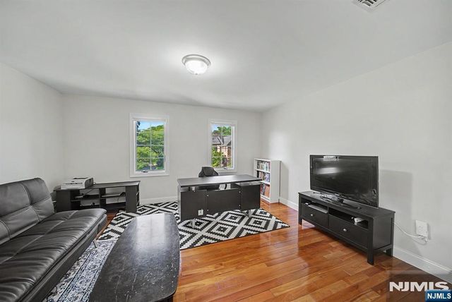 217 Lyncrest Road, Englewood Cliffs, NJ 07632