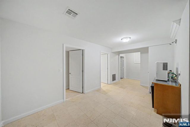 217 Lyncrest Road, Englewood Cliffs, NJ 07632