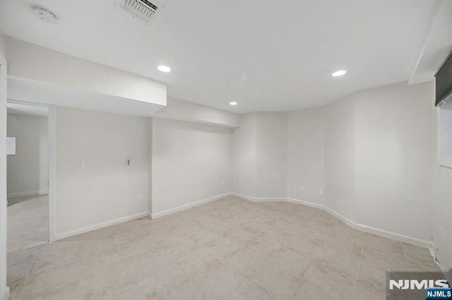 217 Lyncrest Road, Englewood Cliffs, NJ 07632