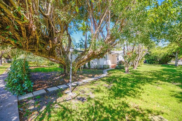 1201 Obispo Ave, Coral Gables, FL 33134