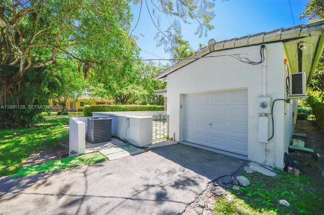 1201 Obispo Ave, Coral Gables, FL 33134