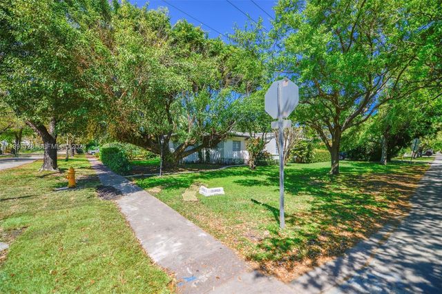 1201 Obispo Ave, Coral Gables, FL 33134