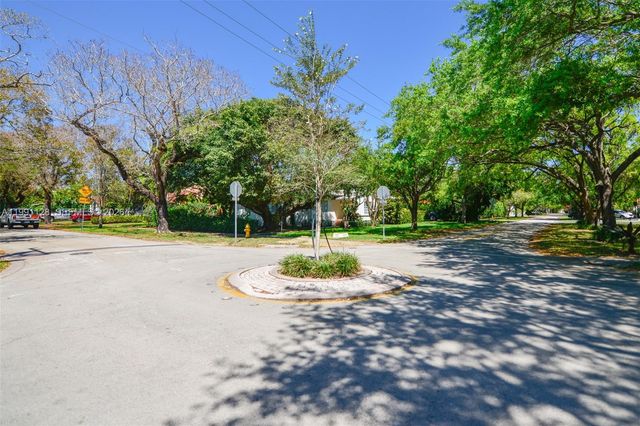1201 Obispo Ave, Coral Gables, FL 33134