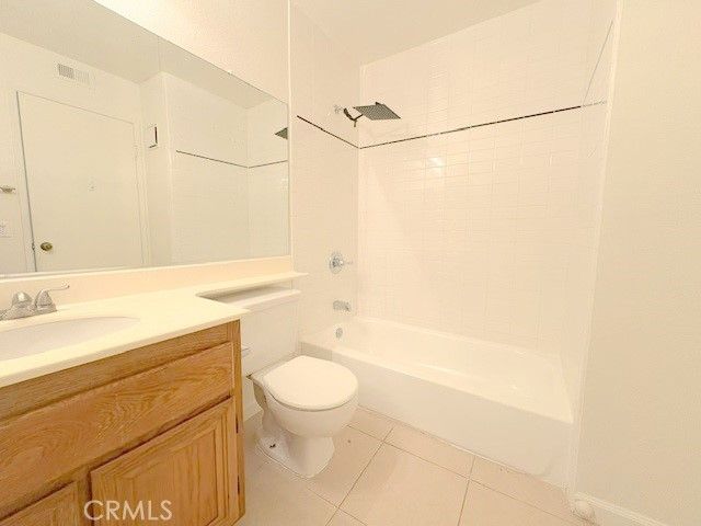 2564 Avenida Del Vista 202, Corona, CA 92882