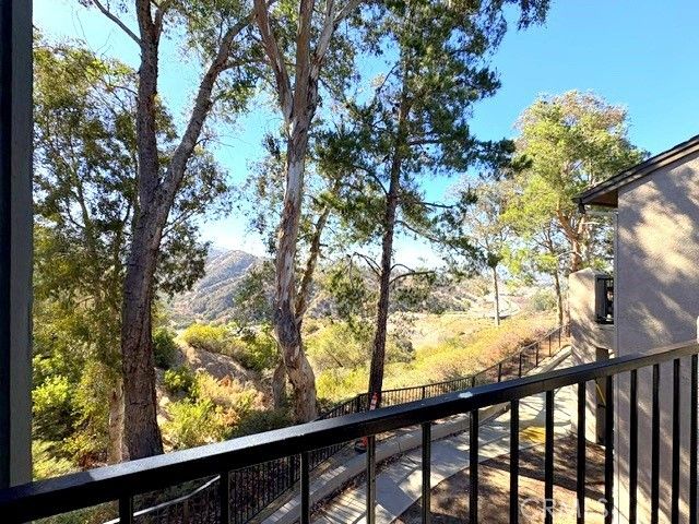 2564 Avenida Del Vista 202, Corona, CA 92882