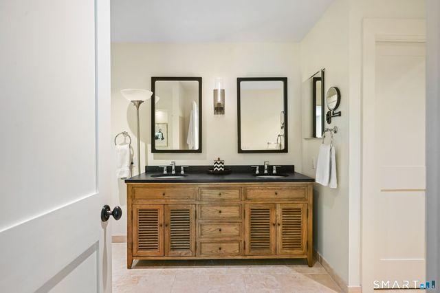 250 Dans Highway, New Canaan, CT 06840
