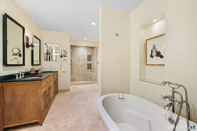 250 Dans Highway, New Canaan, CT 06840