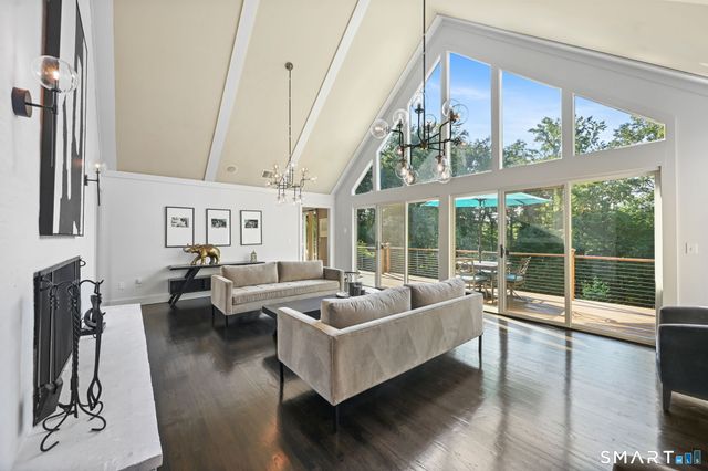 250 Dans Highway, New Canaan, CT 06840