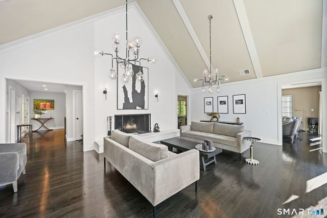 250 Dans Highway, New Canaan, CT 06840