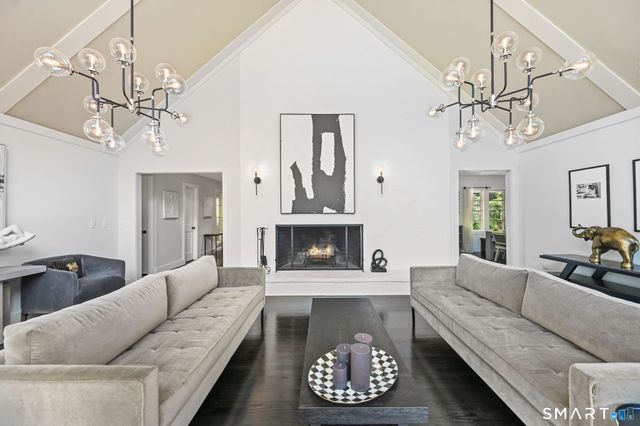 250 Dans Highway, New Canaan, CT 06840