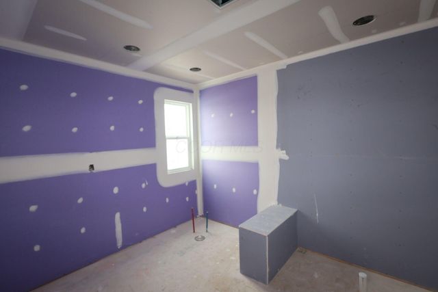 6976 Barksdale Drive, Dublin, OH 43016