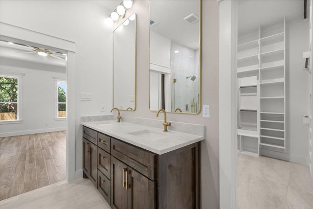 3303 Hiawatha Trail, Fort Worth, TX 76135