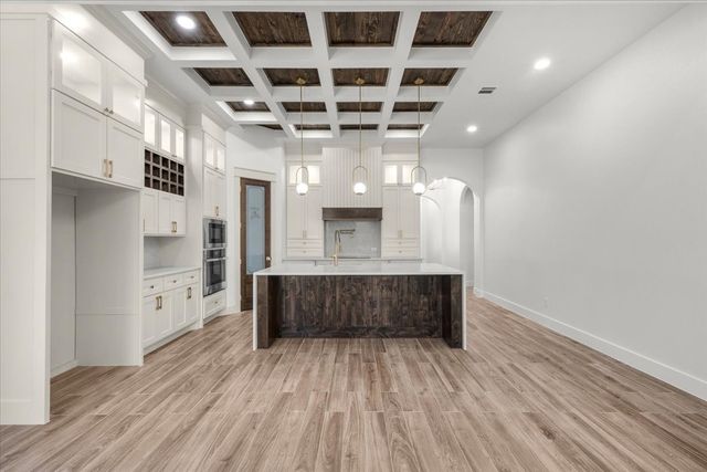 3303 Hiawatha Trail, Fort Worth, TX 76135