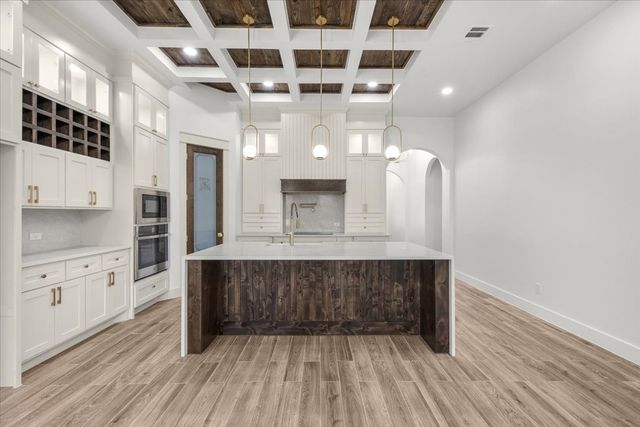3303 Hiawatha Trail, Fort Worth, TX 76135