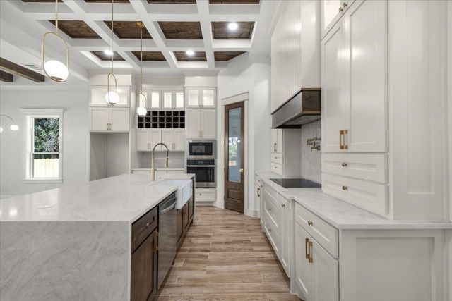 3303 Hiawatha Trail, Fort Worth, TX 76135