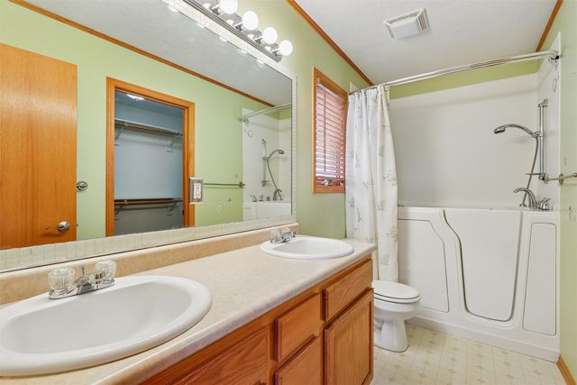 4306 NW 4th Street, Ankeny, IA 50023