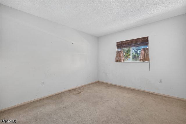4289 Mariner WAY 211, Fort Myers, FL 33919