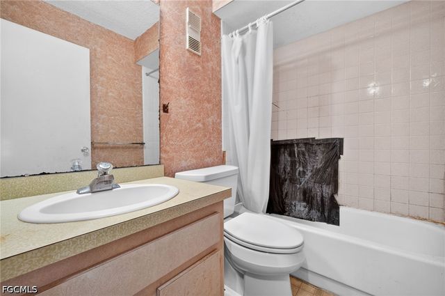 4289 Mariner WAY 211, Fort Myers, FL 33919