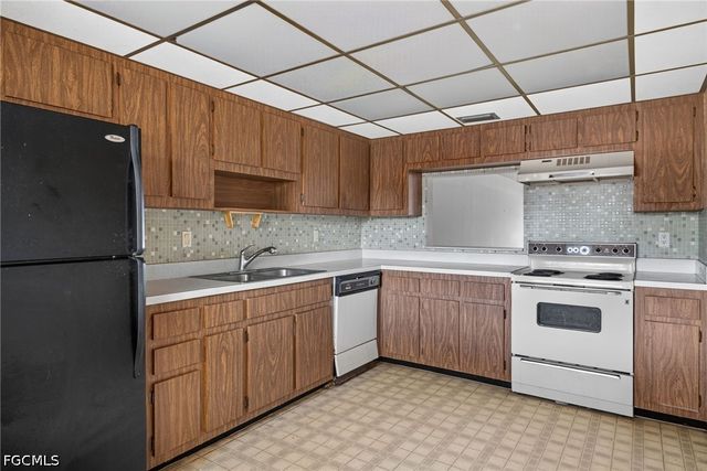 4289 Mariner WAY 211, Fort Myers, FL 33919