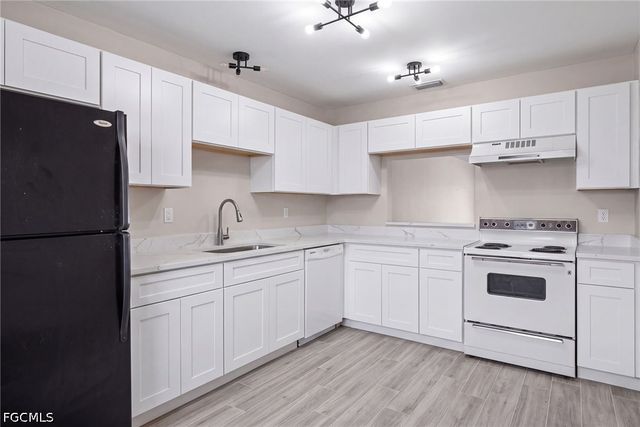 4289 Mariner WAY 211, Fort Myers, FL 33919