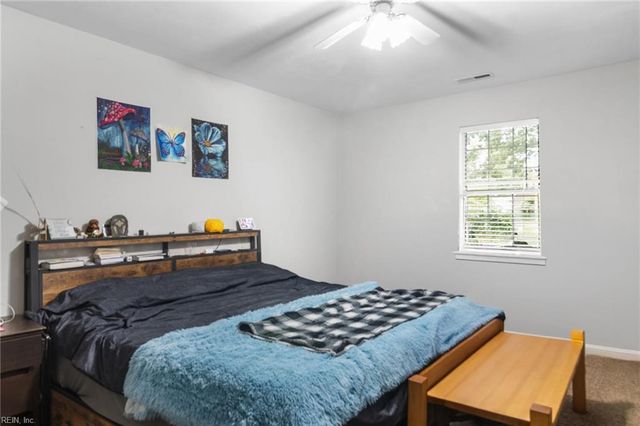 224 Dozier LN, Virginia Beach, VA 23454