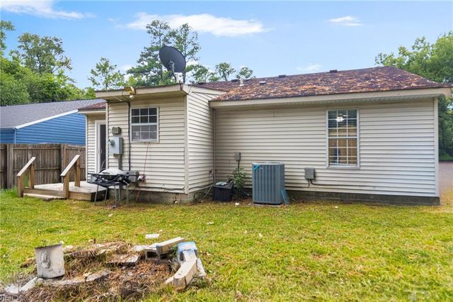 224 Dozier LN, Virginia Beach, VA 23454