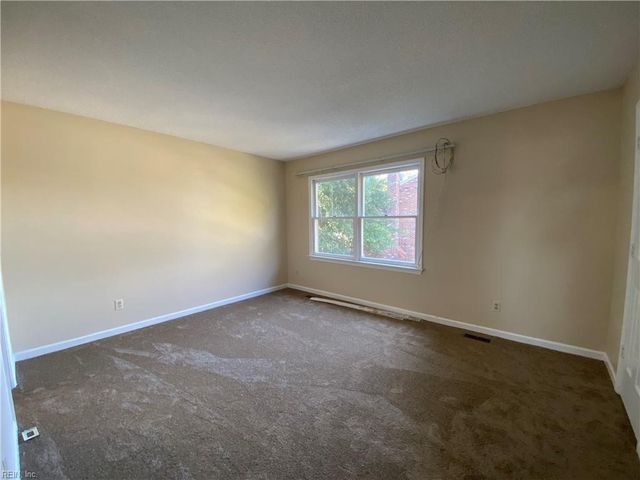 1924 Darnell DR, Virginia Beach, VA 23455