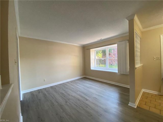 1924 Darnell DR, Virginia Beach, VA 23455
