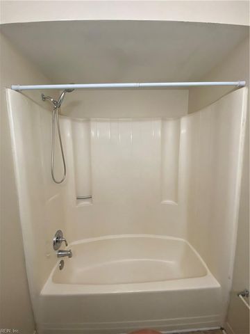 1924 Darnell DR, Virginia Beach, VA 23455
