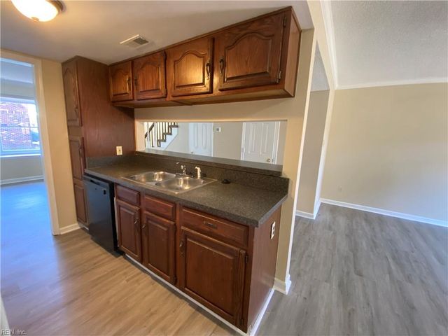 1924 Darnell DR, Virginia Beach, VA 23455