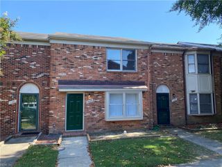 1924 Darnell DR, Virginia Beach, VA 23455