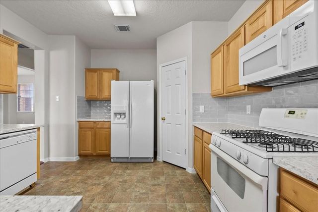 7535 Park Bend Lane, Pasadena, TX 77505