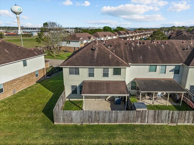 7535 Park Bend Lane, Pasadena, TX 77505